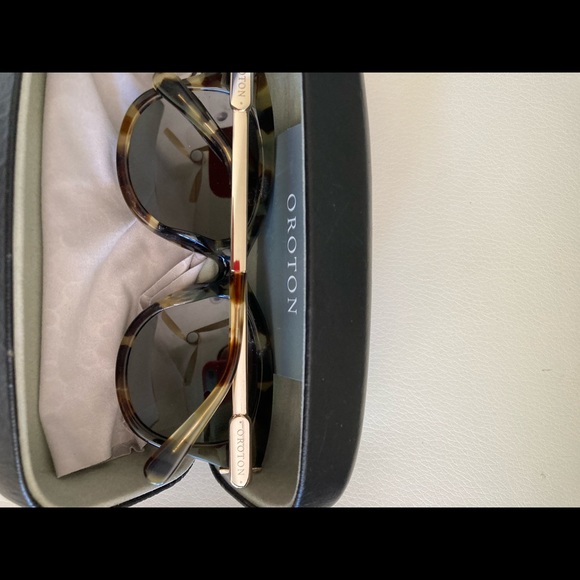 Oroton tortoiseshell women sunglasses - Picture 2 of 2